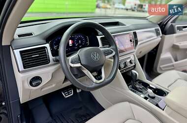 Внедорожник / Кроссовер Volkswagen Atlas 2021 в 