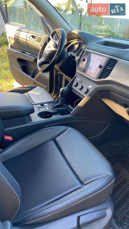 Позашляховик / Кросовер Volkswagen Atlas 2017 в Красилові