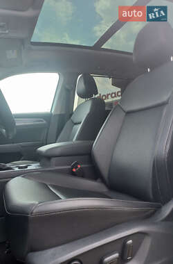 Позашляховик / Кросовер Volkswagen Atlas 2019 в 