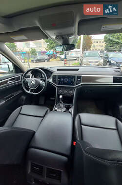 Позашляховик / Кросовер Volkswagen Atlas 2019 в 