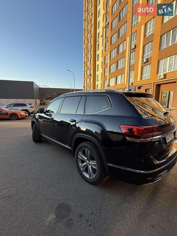 Внедорожник / Кроссовер Volkswagen Atlas 2018 в Вишневом