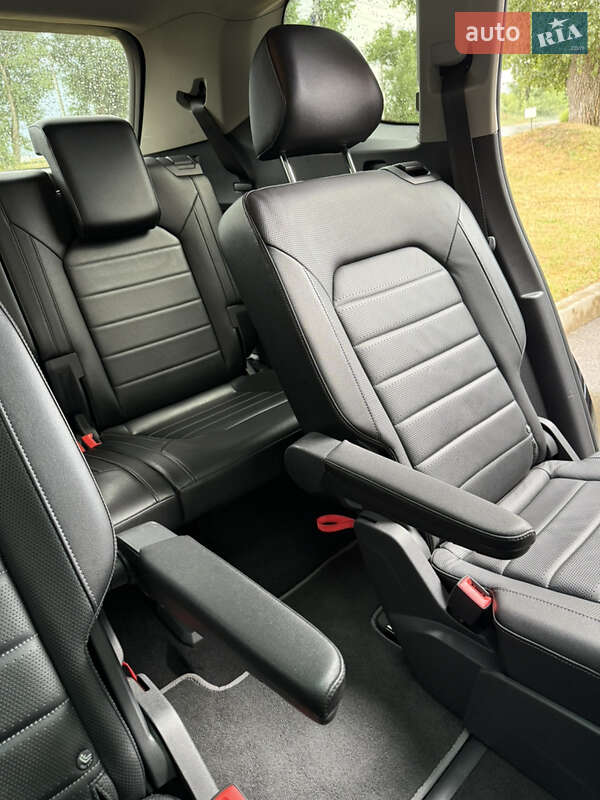 Внедорожник / Кроссовер Volkswagen Atlas 2017 в Киеве
