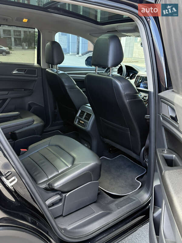 Внедорожник / Кроссовер Volkswagen Atlas 2017 в Киеве