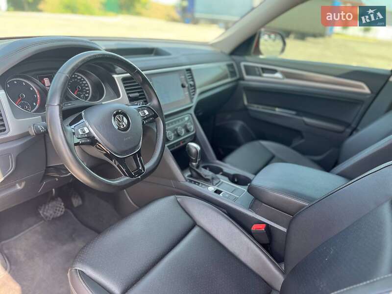Позашляховик / Кросовер Volkswagen Atlas 2019 в Києві