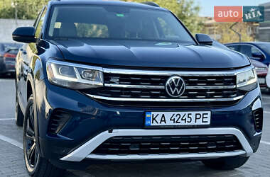 Внедорожник / Кроссовер Volkswagen Atlas 2022 в 