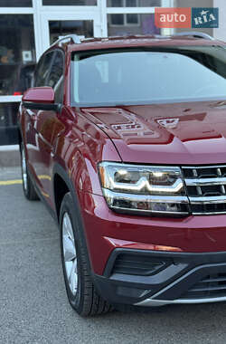 Позашляховик / Кросовер Volkswagen Atlas 2018 в 