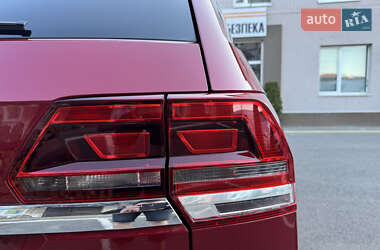 Позашляховик / Кросовер Volkswagen Atlas 2018 в 