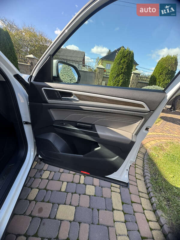 Позашляховик / Кросовер Volkswagen Atlas 2020 в Івано-Франківську