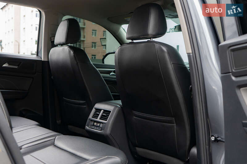 Позашляховик / Кросовер Volkswagen Atlas 2021 в Києві