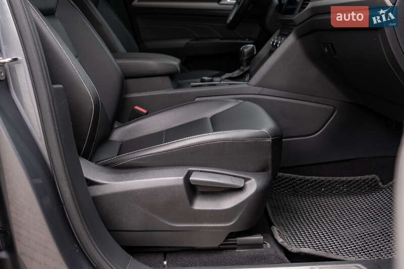 Позашляховик / Кросовер Volkswagen Atlas 2021 в Києві