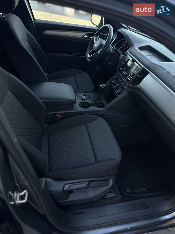 Позашляховик / Кросовер Volkswagen Atlas 2019 в Звенигородці фото 14 Позашляховик / Кросовер Volkswagen Atlas 2019 в Звенигородці