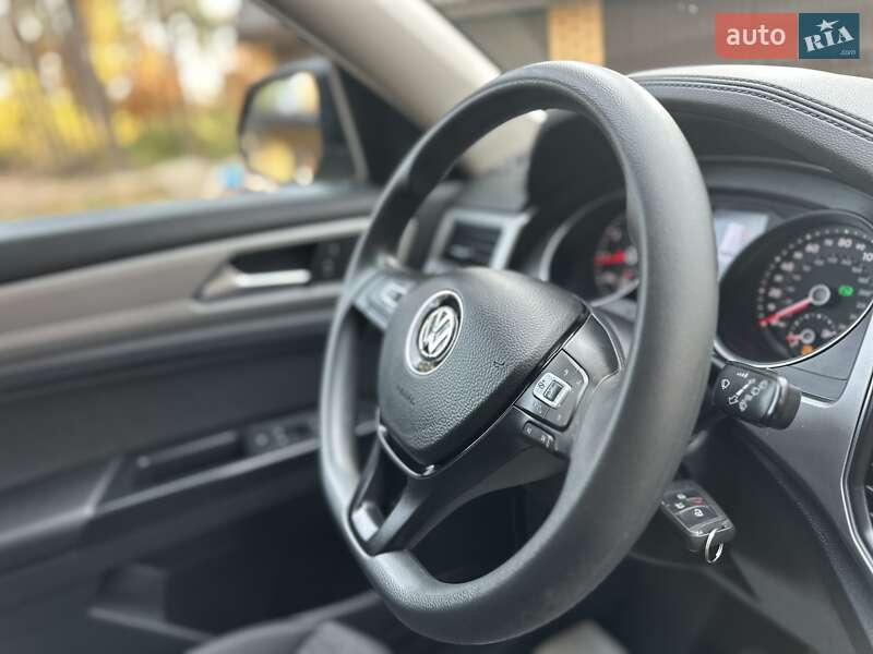 Внедорожник / Кроссовер Volkswagen Atlas 2018 в Нетешине