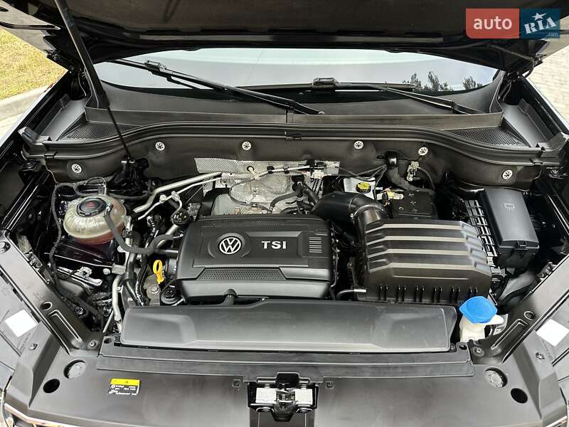 Внедорожник / Кроссовер Volkswagen Atlas 2018 в Нетешине