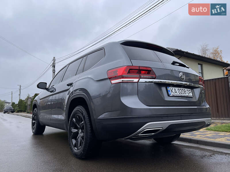 Внедорожник / Кроссовер Volkswagen Atlas 2017 в Киеве