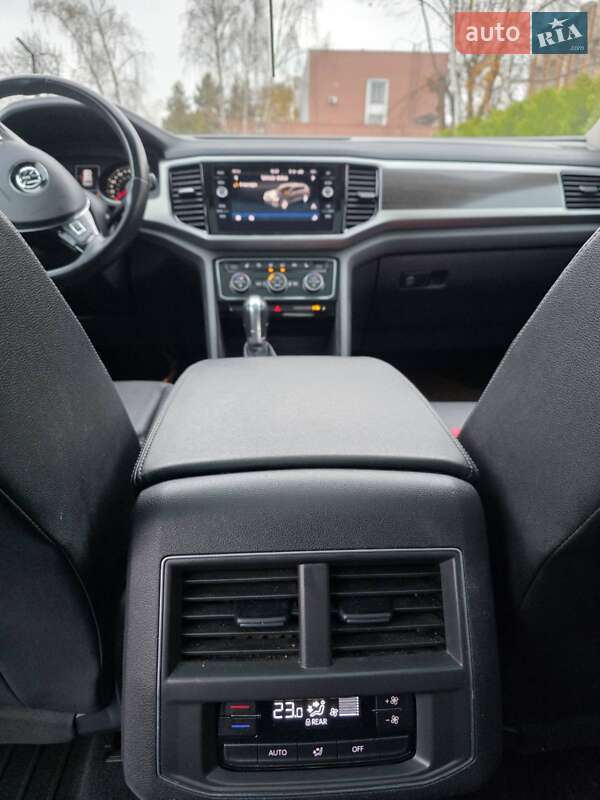 Внедорожник / Кроссовер Volkswagen Atlas 2017 в Черкассах