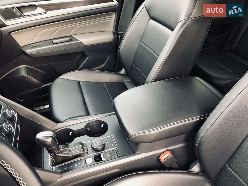 Позашляховик / Кросовер Volkswagen Atlas 2021 в Ірпені