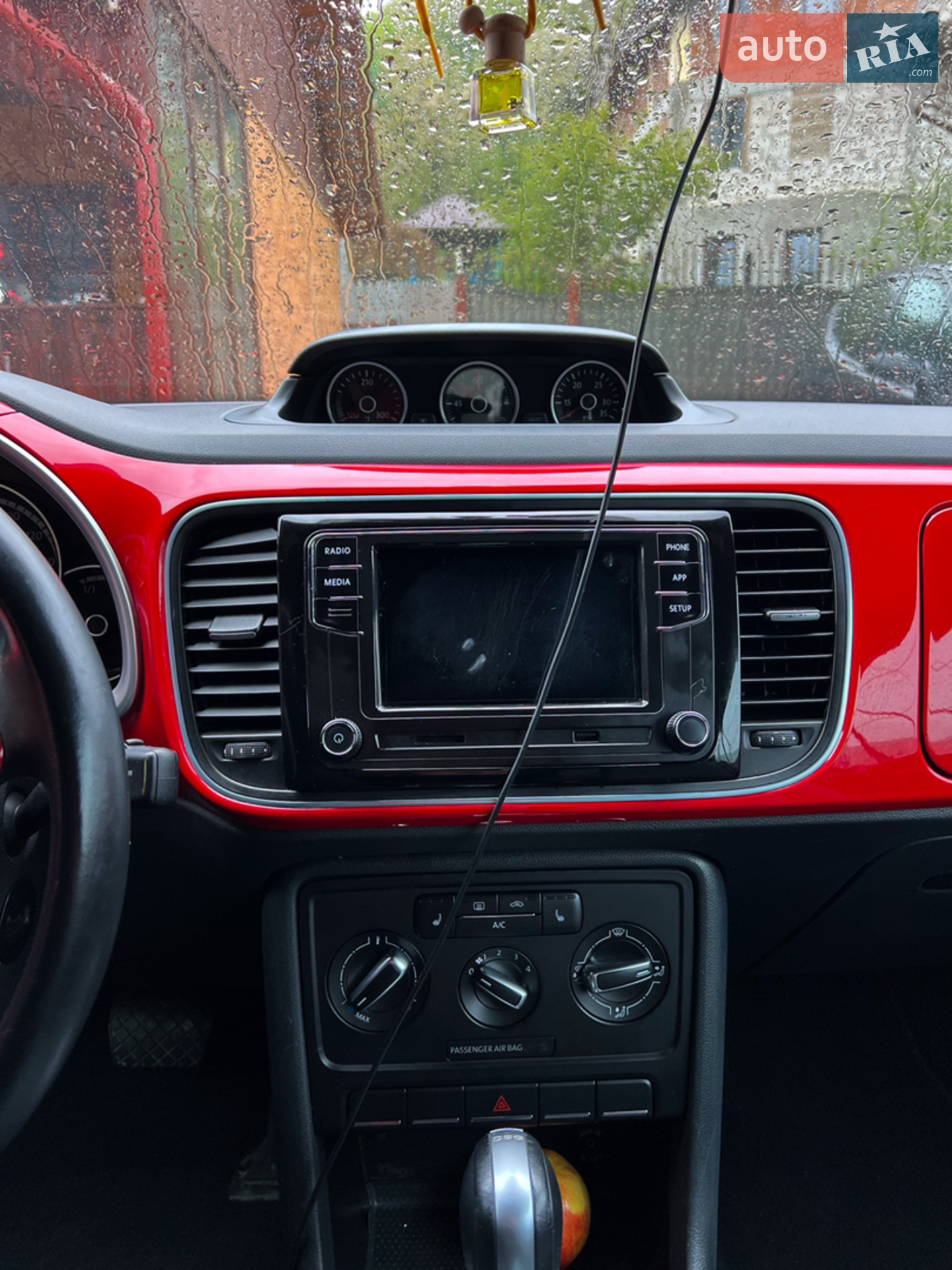 2014 Volkswagen Beetle - мініатюра 20