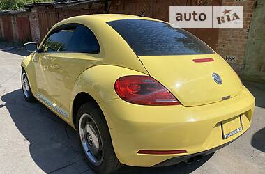 Седан Volkswagen Beetle 2012 в Виннице