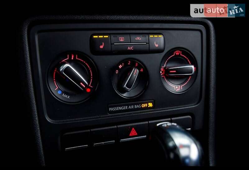 Хетчбек Volkswagen Beetle 2012 в Звягелі