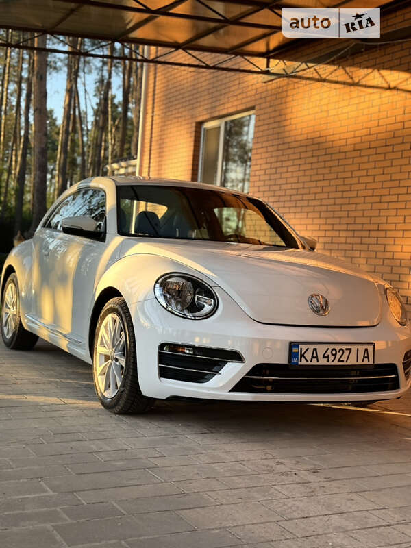 Хэтчбек Volkswagen Beetle 2017 в Киеве