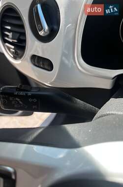 Хетчбек Volkswagen Beetle 2014 в 