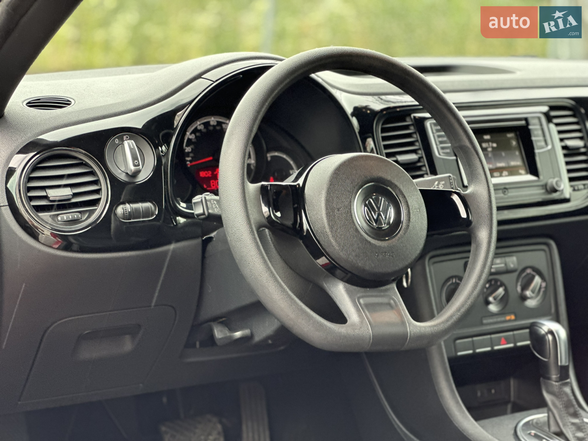 2017 Volkswagen Beetle - мініатюра 12