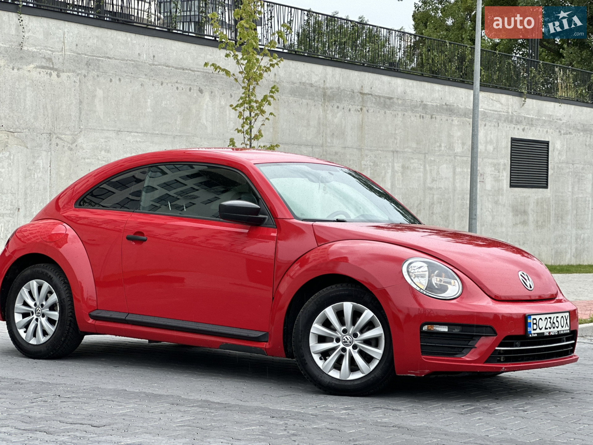 2017 Volkswagen Beetle - мініатюра 32