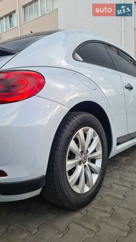 Хетчбек Volkswagen Beetle 2017 в Вишневому фото 5 Хетчбек Volkswagen Beetle 2017 в Вишневому