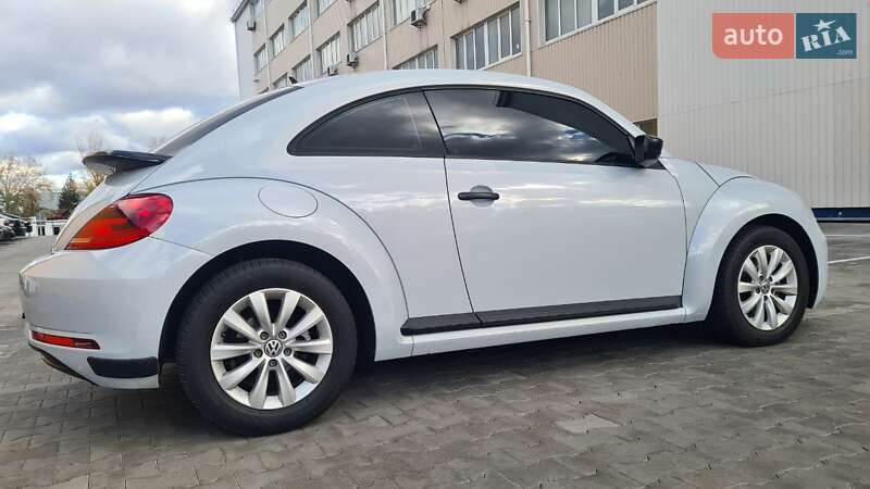 Хетчбек Volkswagen Beetle 2017 в Вишневому фото 10 Хетчбек Volkswagen Beetle 2017 в Вишневому