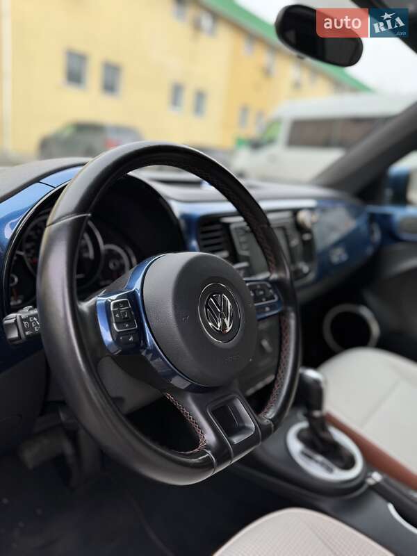 Хэтчбек Volkswagen Beetle 2016 в Львове