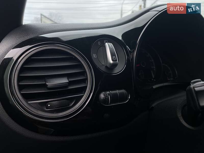 Хэтчбек Volkswagen Beetle 2018 в Черновцах