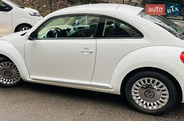 Хэтчбек Volkswagen Beetle 2015 в Киеве