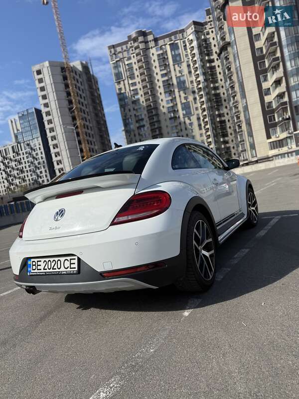 Хэтчбек Volkswagen Beetle 2016 в Киеве