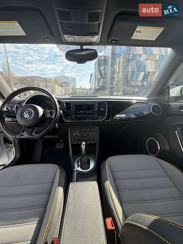 Хэтчбек Volkswagen Beetle 2016 в Киеве