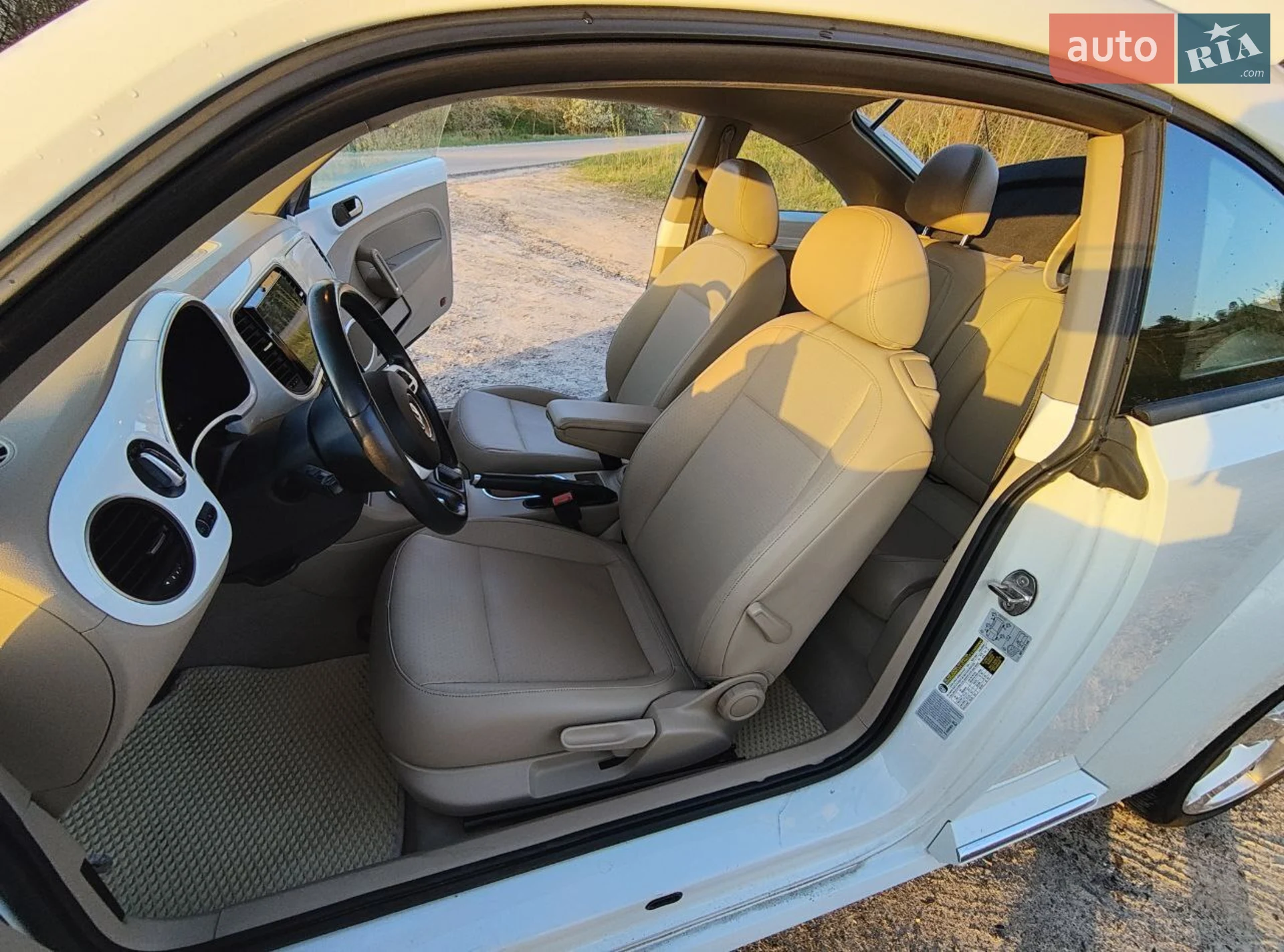 2015 Volkswagen Beetle - мініатюра 16