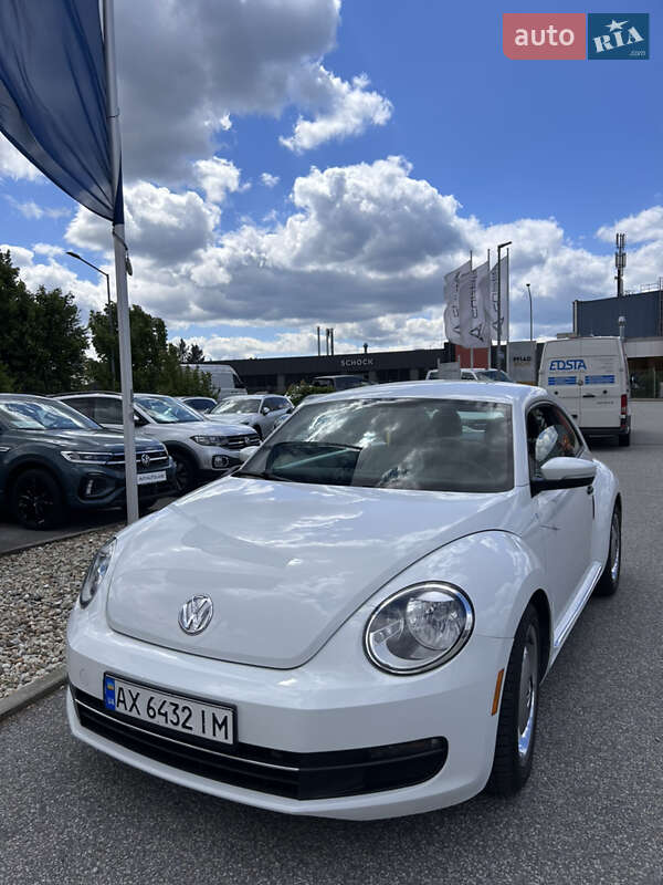 Хэтчбек Volkswagen Beetle 2015 в 