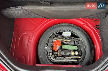 Хэтчбек Volkswagen Beetle 2000 в 