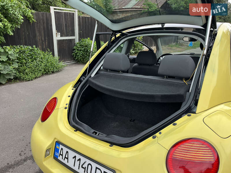 Хэтчбек Volkswagen Beetle 2002 в Киеве