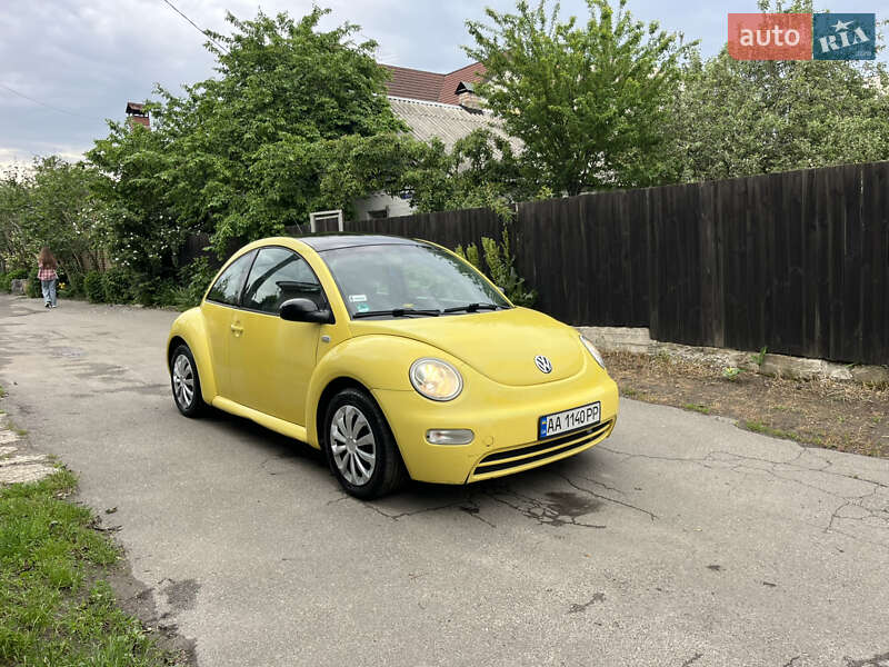 Хэтчбек Volkswagen Beetle 2002 в Киеве