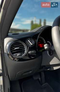 Хетчбек Volkswagen Beetle 2012 в 