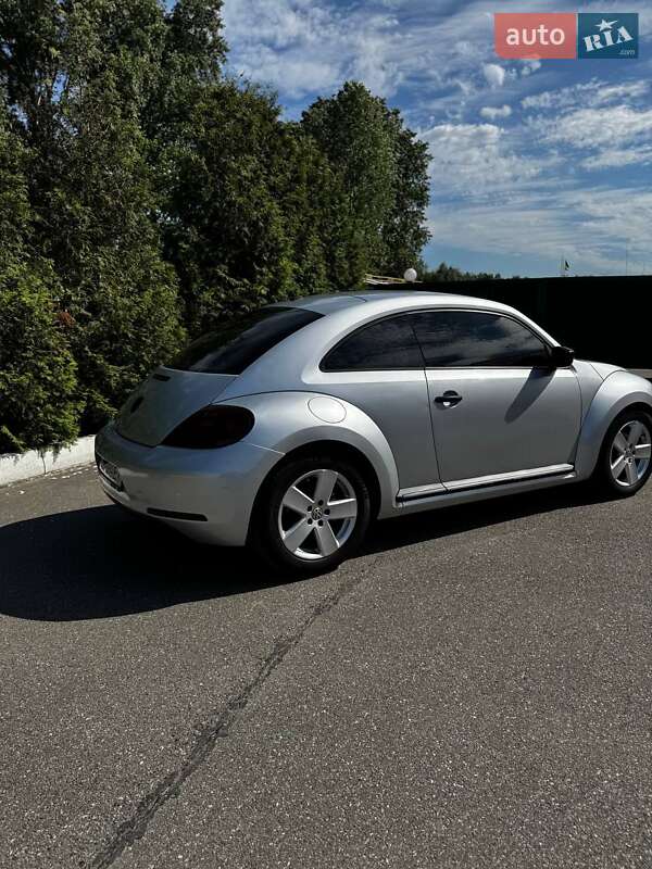 Хэтчбек Volkswagen Beetle 2012 в Киеве