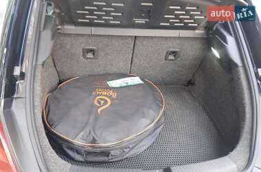 Хэтчбек Volkswagen Beetle 2012 в 