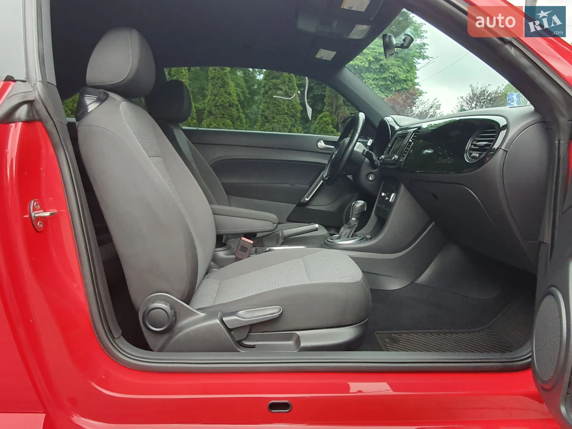2019 Volkswagen Beetle - мініатюра 40