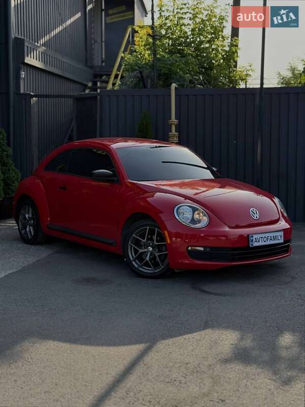 Хэтчбек Volkswagen Beetle 2012 в Днепре