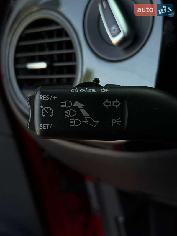 Хэтчбек Volkswagen Beetle 2012 в Днепре