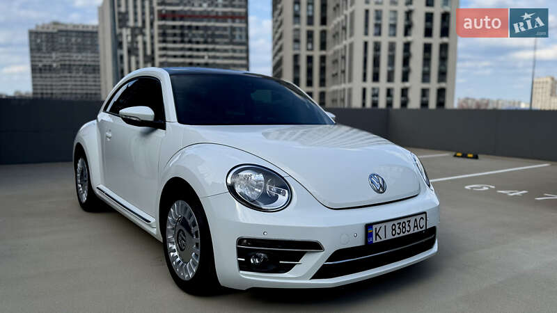 Хэтчбек Volkswagen Beetle 2015 в Киеве