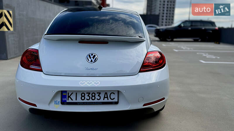 Хэтчбек Volkswagen Beetle 2015 в Киеве
