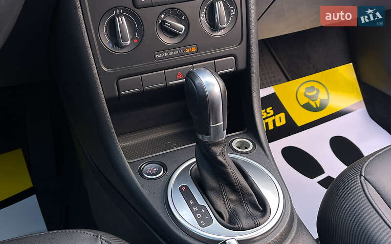 Хэтчбек Volkswagen Beetle 2015 в Львове