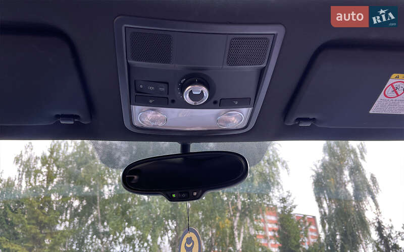 Хэтчбек Volkswagen Beetle 2015 в Львове