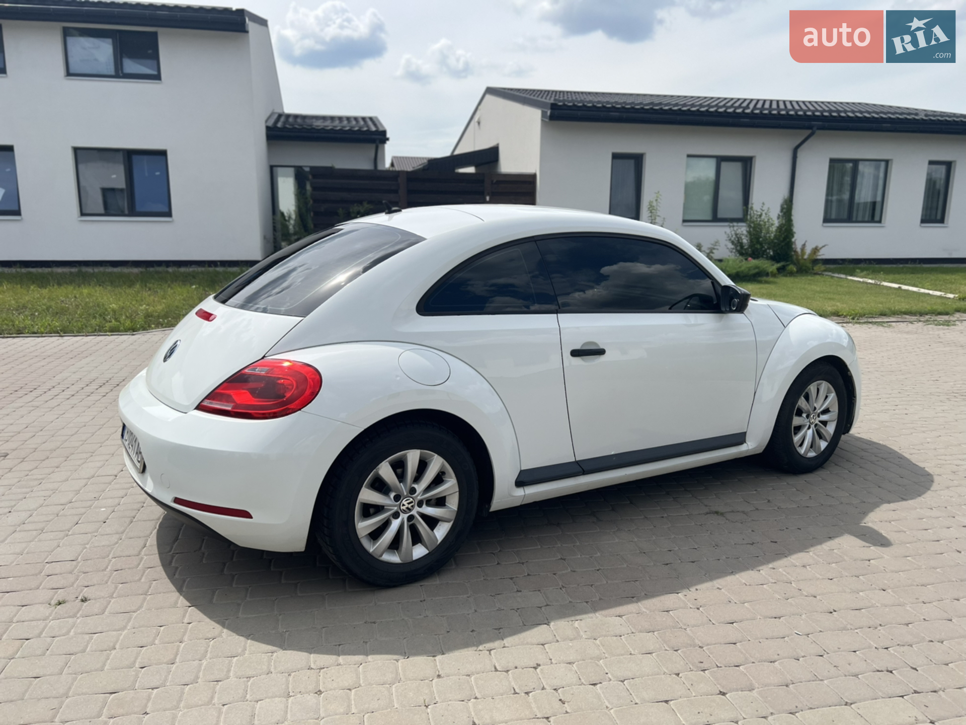 2014 Volkswagen Beetle - мініатюра 3